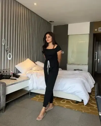 Call Girls Dewas Cash On Delivery
